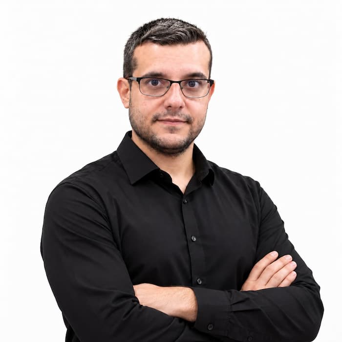 alberto ingenieroseo 700 1